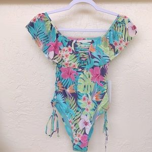 TiniBikini swimwear 🌺